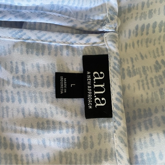 Woman’s short sleeve blouse a.n.a size large NEW - Picture 7 of 11
